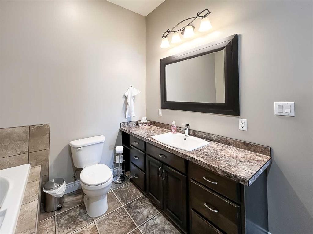 1-914033 Rr 234, Manning, AB - Indoor Photo Showing Bathroom