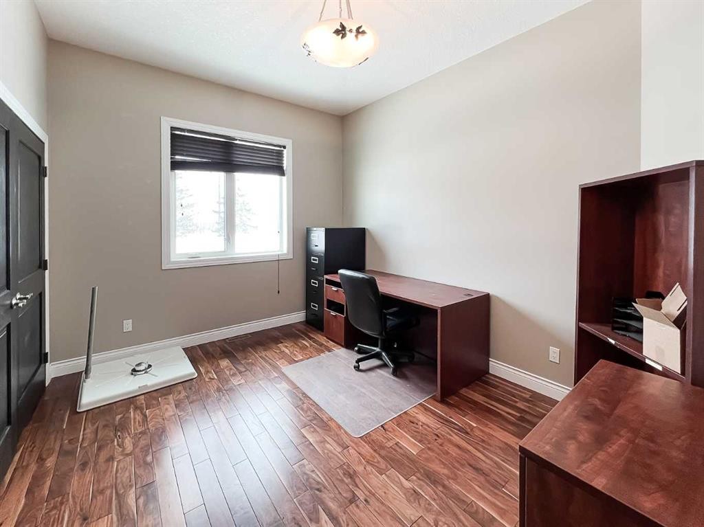 1-914033 Rr 234, Manning, AB - Indoor Photo Showing Office