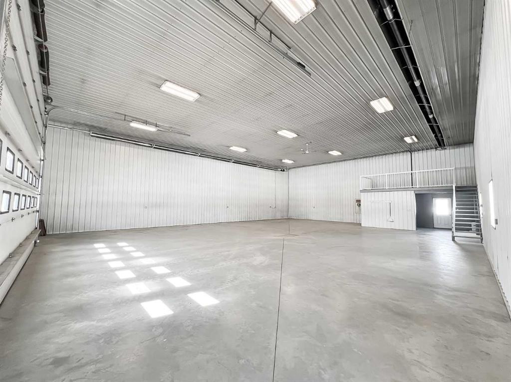 1-914033 Rr 234, Manning, AB - Indoor