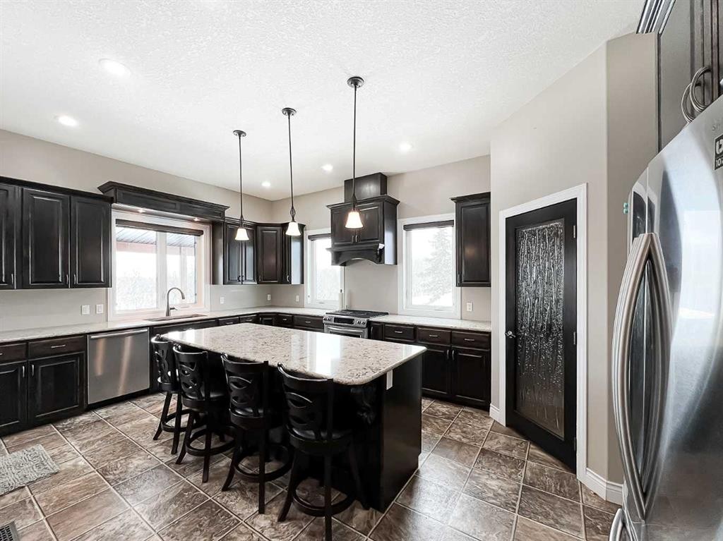 1-914033 Rr 234, Manning, AB - Indoor Photo Showing Kitchen With Stainless Steel Kitchen With Upgraded Kitchen