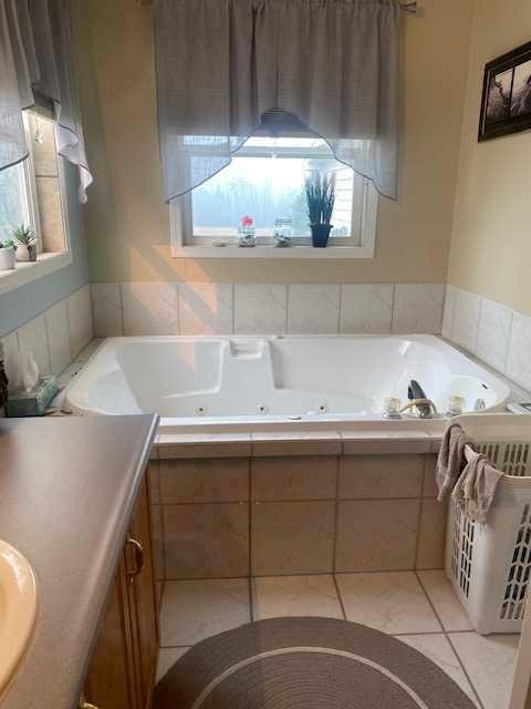 70104 230 Range Road, Valleyview, AB - Indoor Photo Showing Bathroom