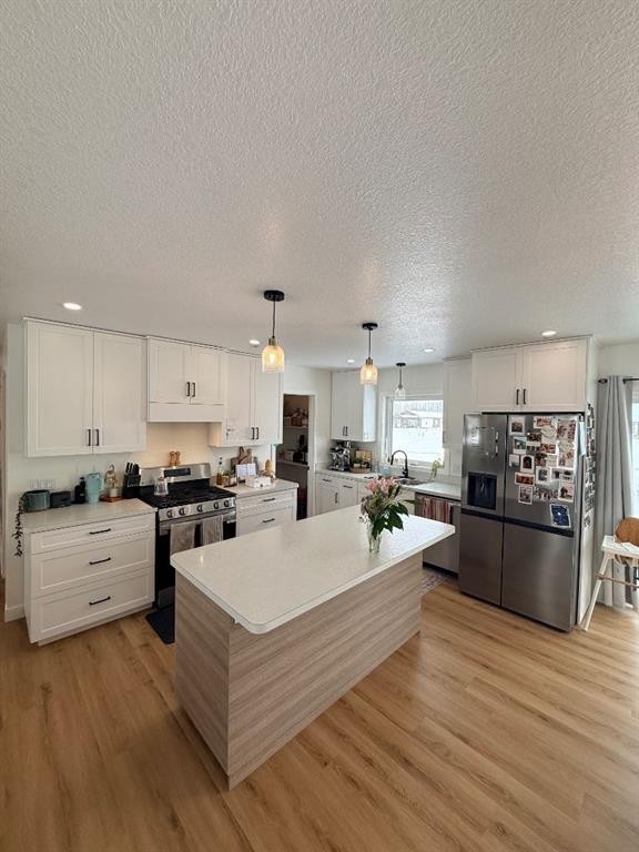 10406 105 Ave, La Crete, AB - Indoor Photo Showing Kitchen