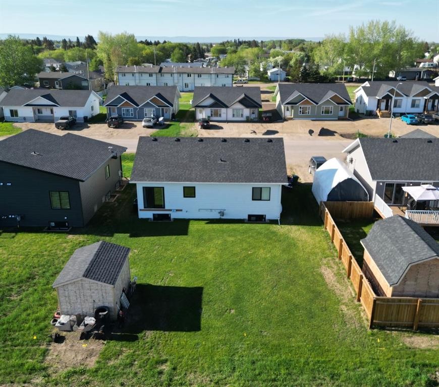 10406 105 Ave, La Crete, AB - Outdoor