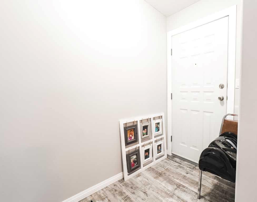 10705 101 Avenue, La Crete, AB - Indoor Photo Showing Other Room