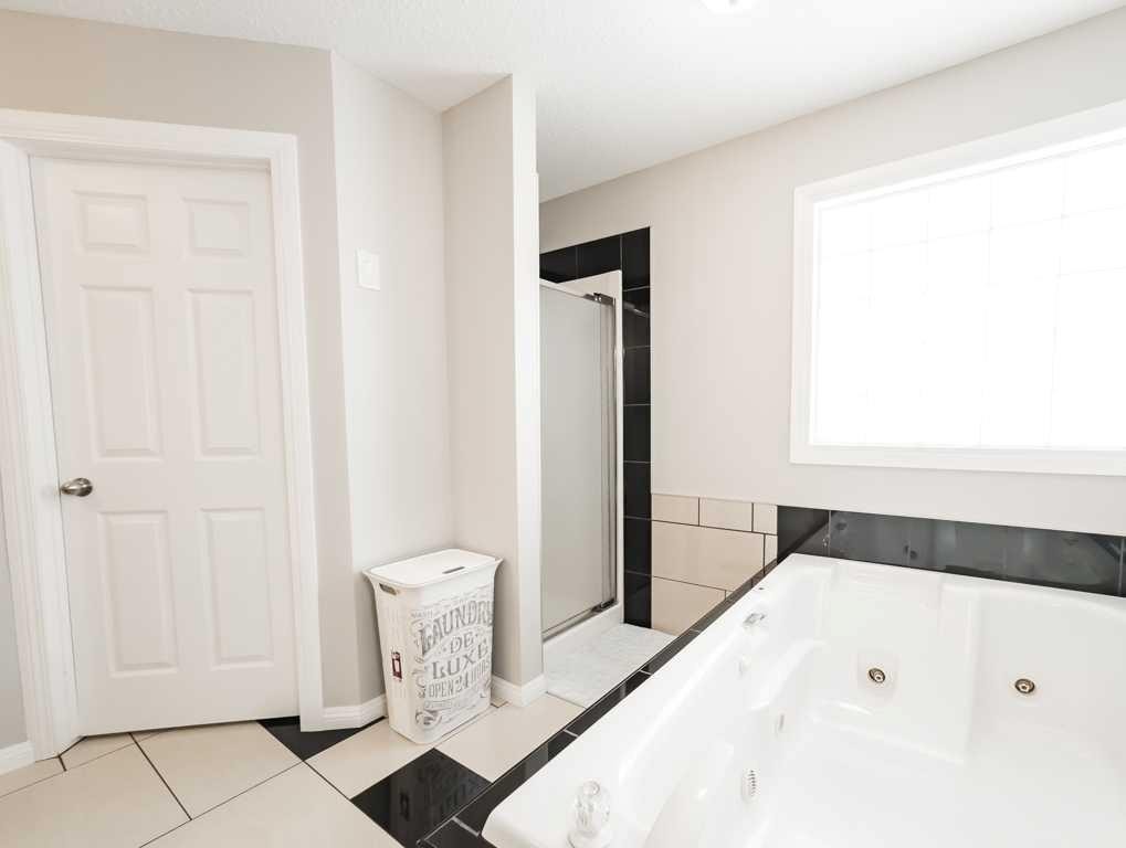 10705 101 Avenue, La Crete, AB - Indoor