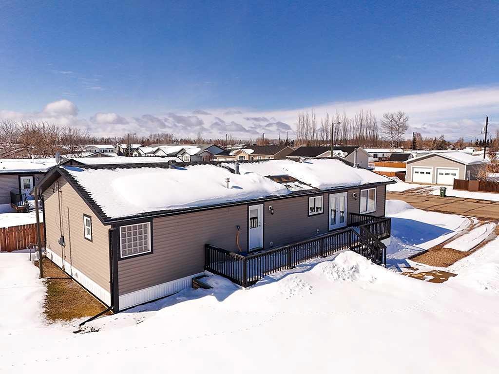 10705 101 Avenue, La Crete, AB - Outdoor