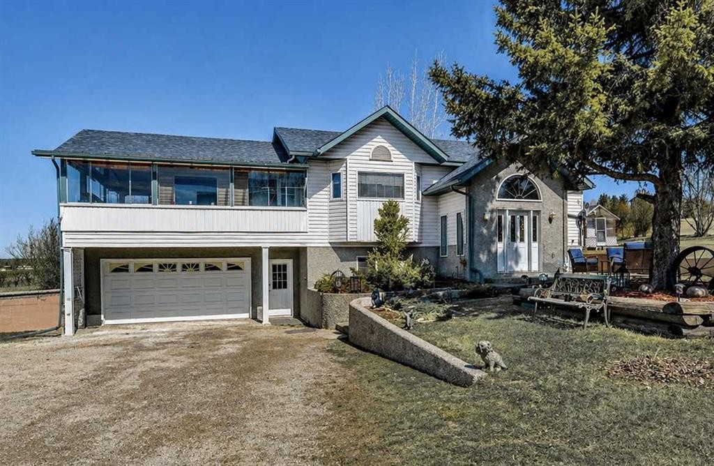 308 11Th Avenue, Beaverlodge, AB - Outdoor