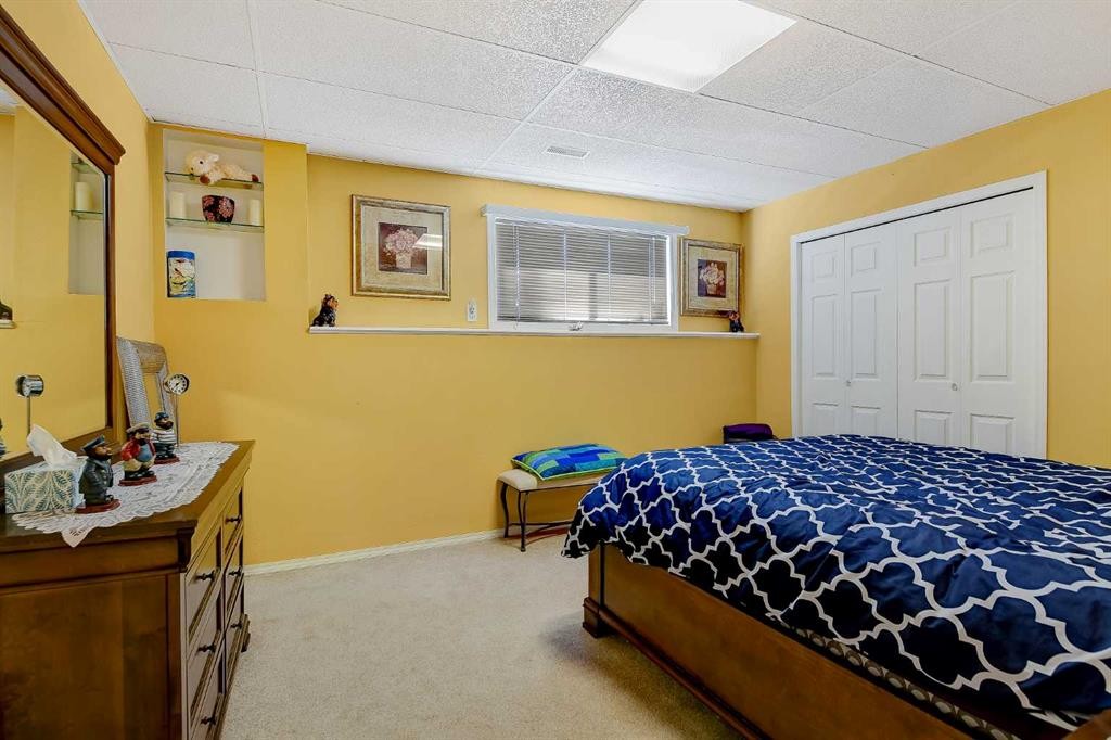 308 11Th Avenue, Beaverlodge, AB - Indoor Photo Showing Bedroom