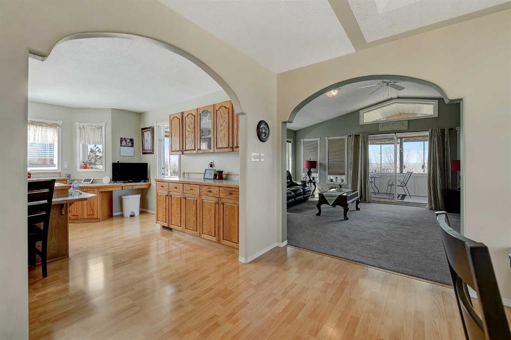 308 11Th Avenue, Beaverlodge, AB - Indoor