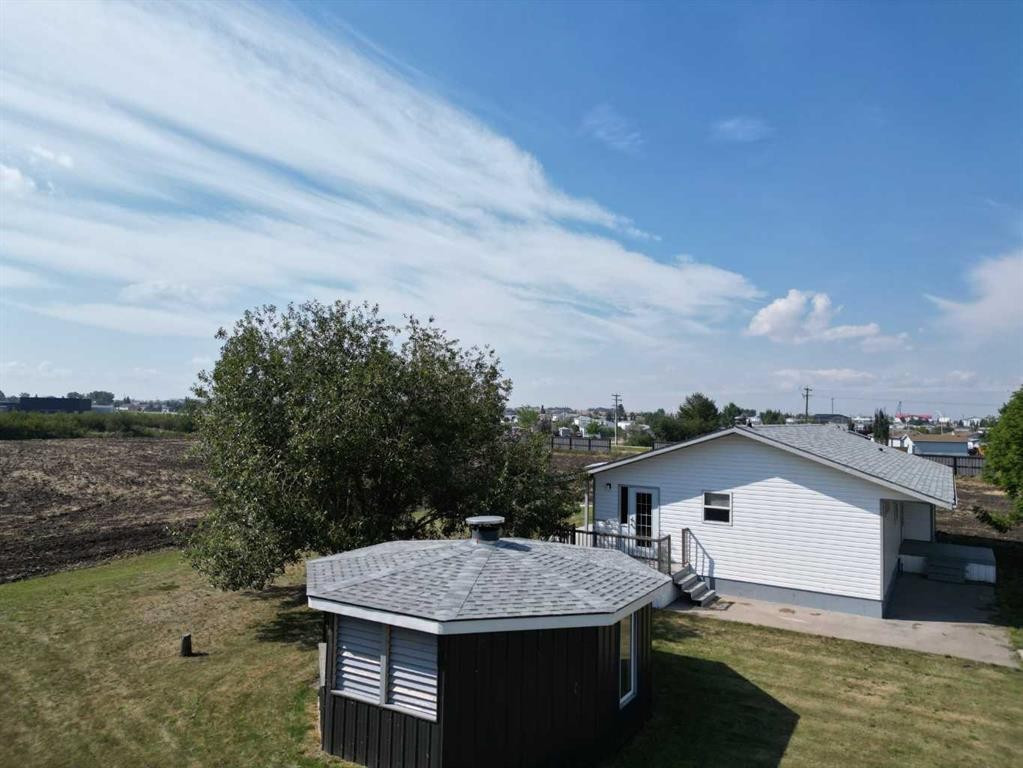 60037 Twp Rd 725, Clairmont, AB - Outdoor