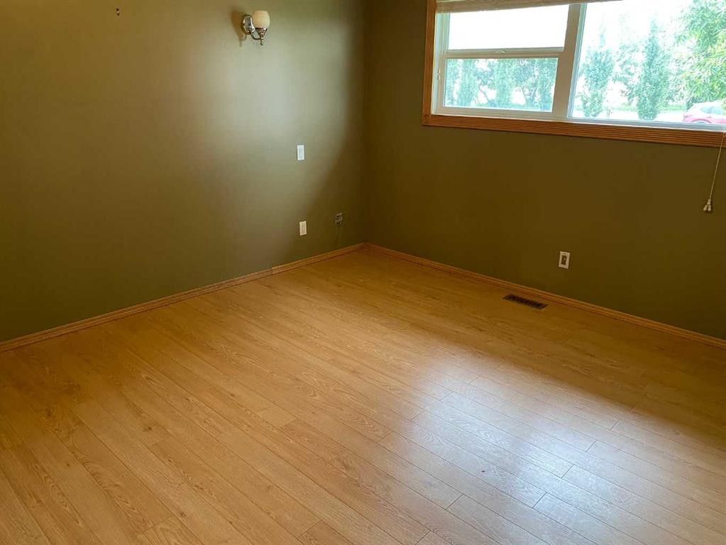 60037 Twp Rd 725, Clairmont, AB - Indoor Photo Showing Other Room