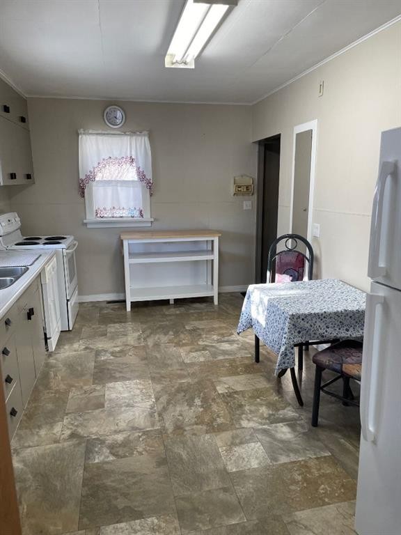 11208 102 Avenue, Fairview, AB - Indoor