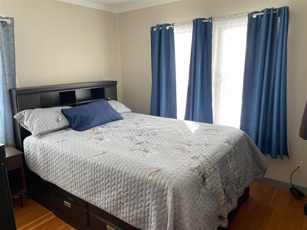 11208 102 Avenue, Fairview, AB - Indoor Photo Showing Bedroom