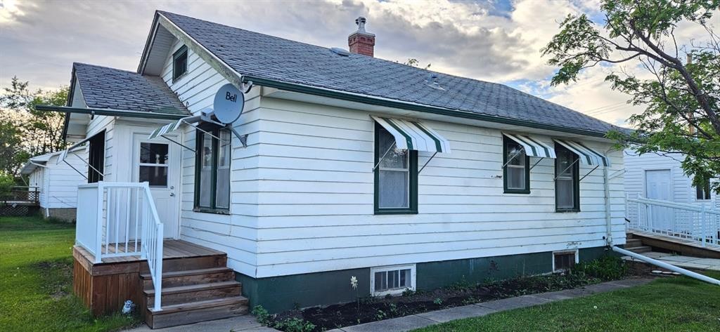 11208 102 Avenue, Fairview, AB - Outdoor