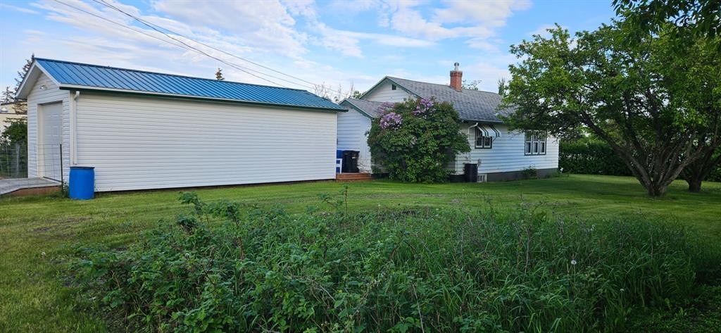 11208 102 Avenue, Fairview, AB - Outdoor