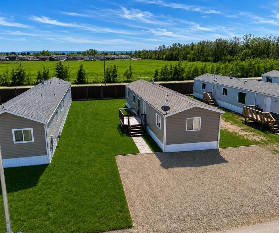 10413 110 Ave, La Crete, AB - Outdoor