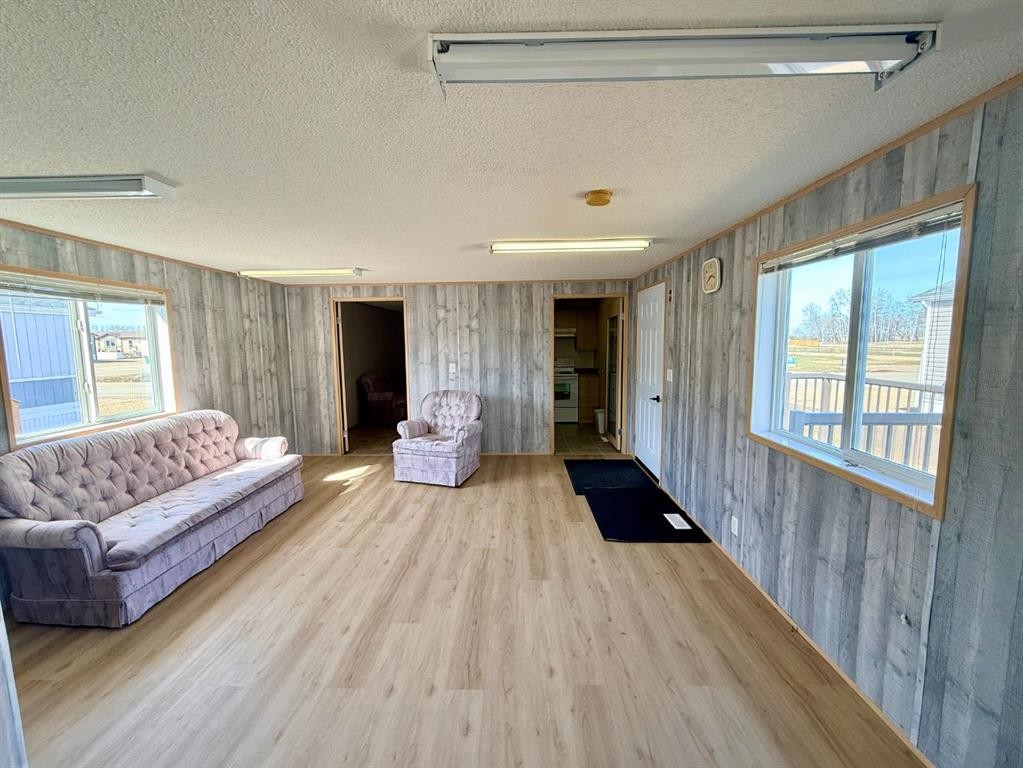 10413 110 Ave, La Crete, AB - Indoor