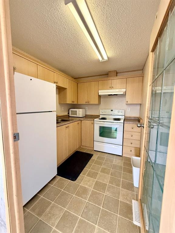 10413 110 Ave, La Crete, AB - Indoor Photo Showing Other Room