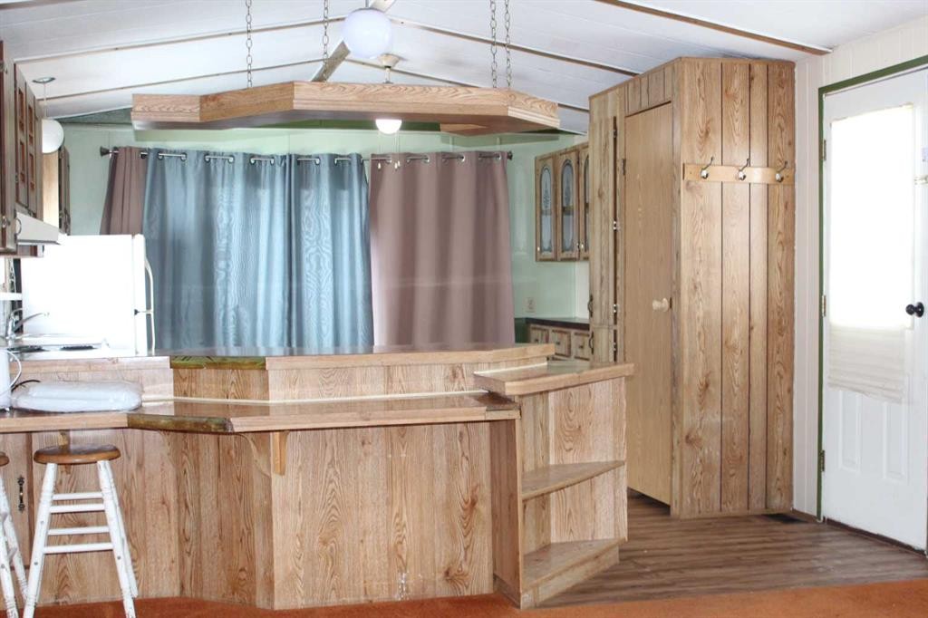 202 7Th Avenue Se, Manning, AB - Indoor