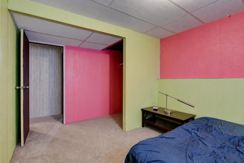 10011 95 Avenue, Wembley, AB - Indoor Photo Showing Bedroom