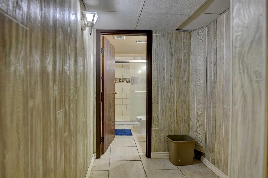 10011 95 Avenue, Wembley, AB - Indoor