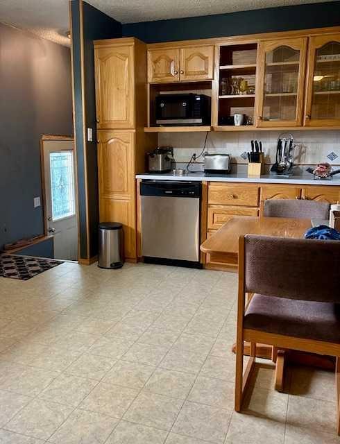 5205 50 Avenue, Grimshaw, AB - Indoor Photo Showing Kitchen