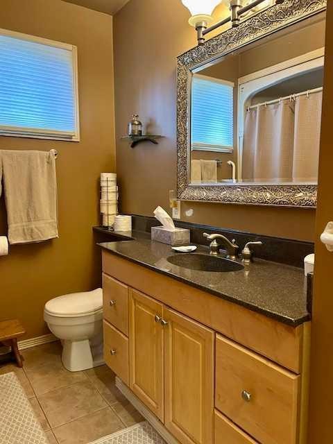 5205 50 Avenue, Grimshaw, AB - Indoor Photo Showing Bathroom