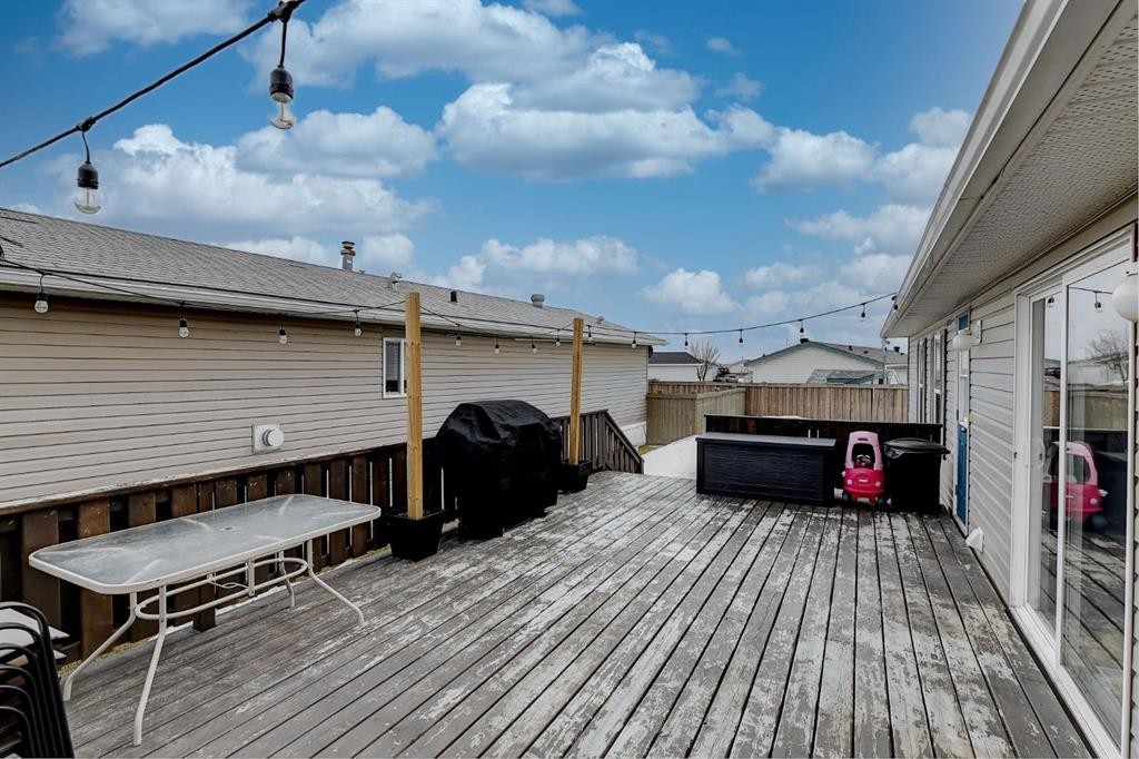 9517 111 Avenue, Clairmont, AB - Outdoor With Deck Patio Veranda With Exterior