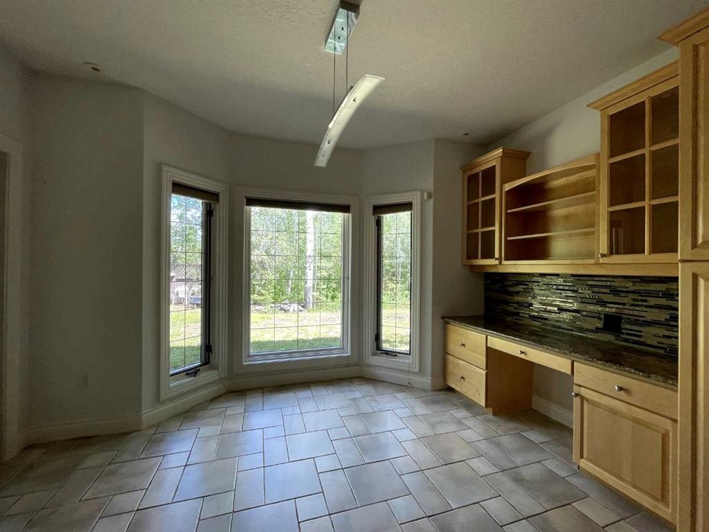 5 Caribou Close, High Level, AB