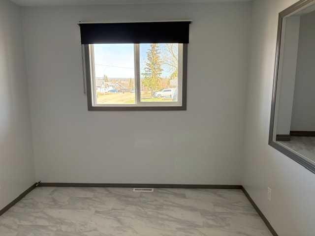 4418 54 Avenue, Valleyview, AB - Indoor Photo Showing Other Room