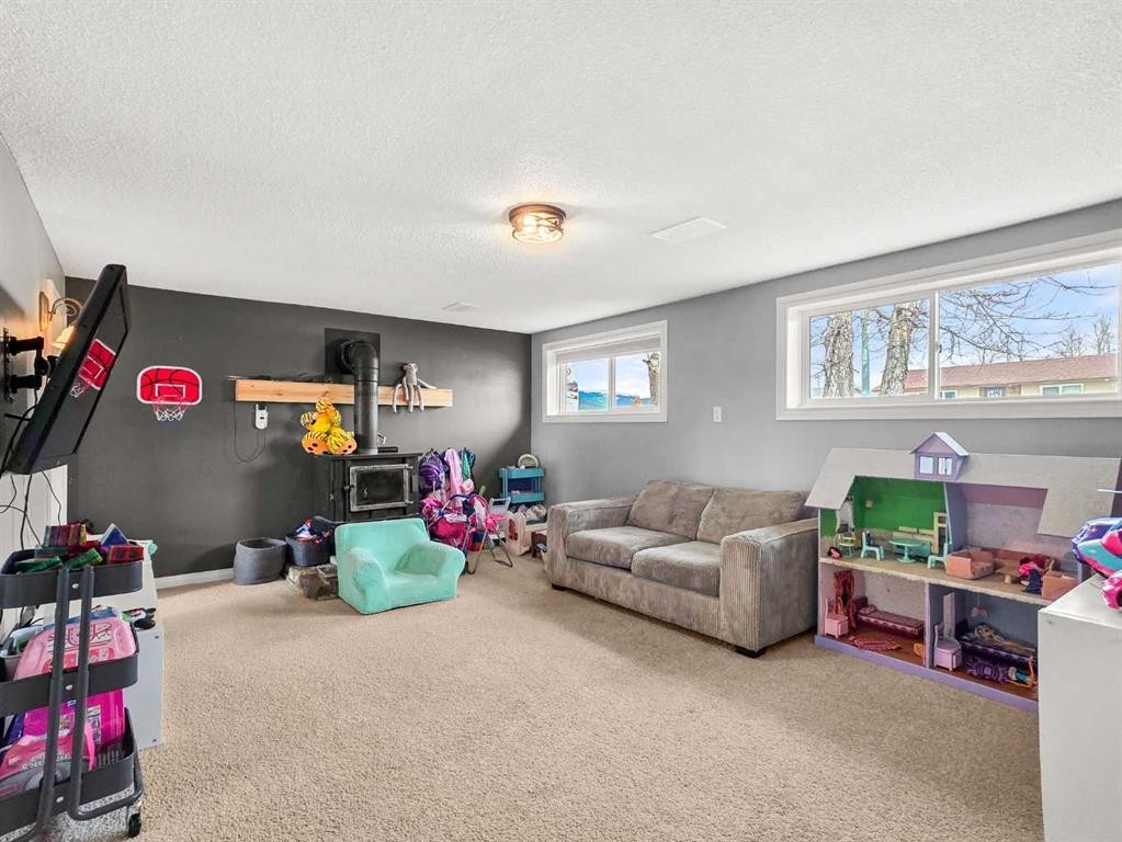 10833 99 Avenue, Grande Cache, AB - Indoor