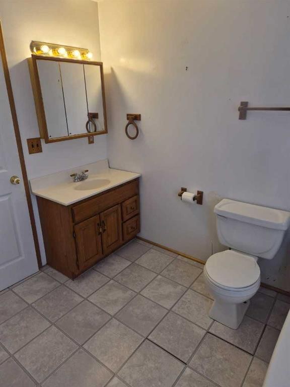 707 3 Avenue, Beaverlodge, AB - Indoor Photo Showing Bathroom