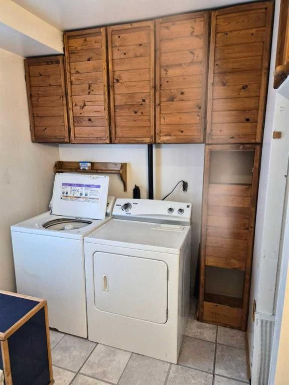 707 3 Avenue, Beaverlodge, AB - Indoor Photo Showing Laundry Room