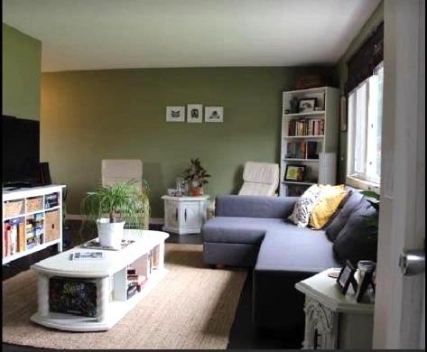 9523 89 Avenue, Peace River, AB - Indoor Photo Showing Living Room