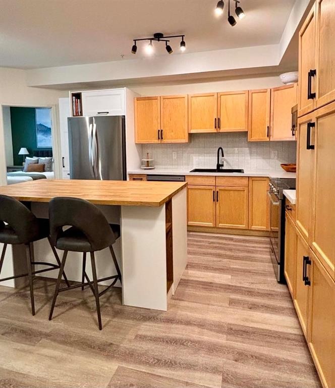 109-160 Moberly Road, Grande Cache, AB - Indoor Photo Showing Kitchen