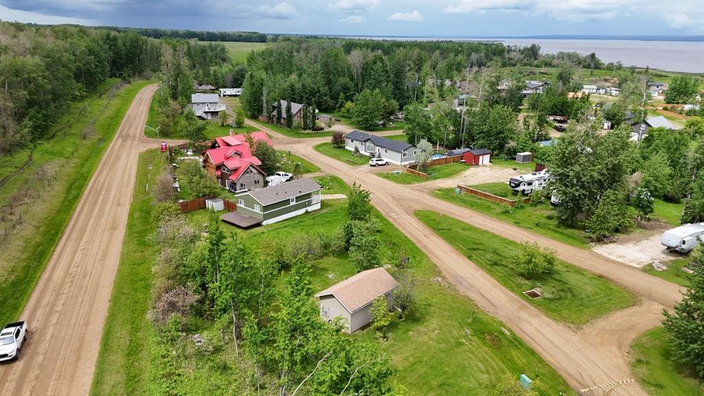 #36 160 Peace River Avenue, Joussard, AB