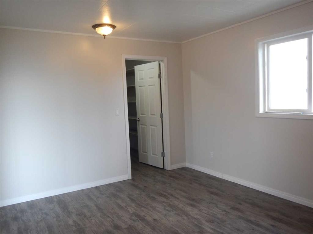 10829 106 Avenue, Fairview, AB - Indoor Photo Showing Other Room