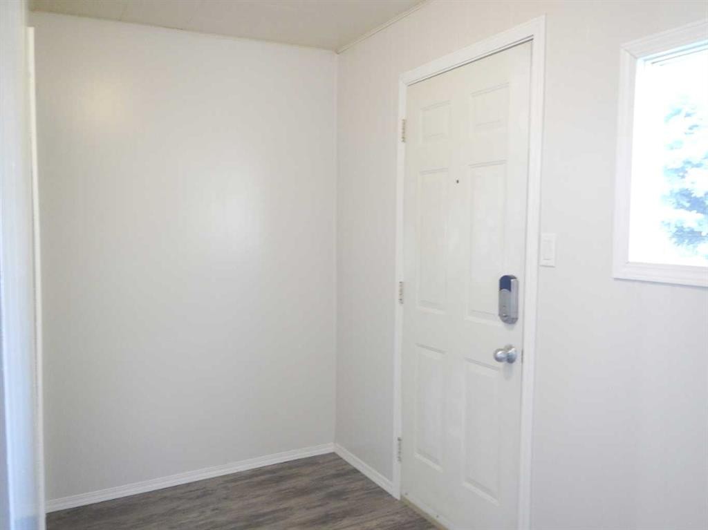 10829 106 Avenue, Fairview, AB - Indoor Photo Showing Other Room
