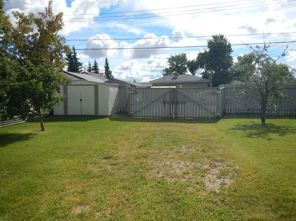 10829 106 Avenue, Fairview, AB - Outdoor