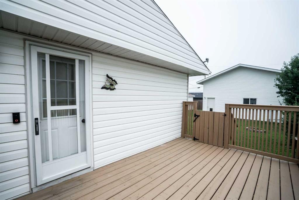 4904 52 St, Grimshaw, AB - Outdoor With Exterior
