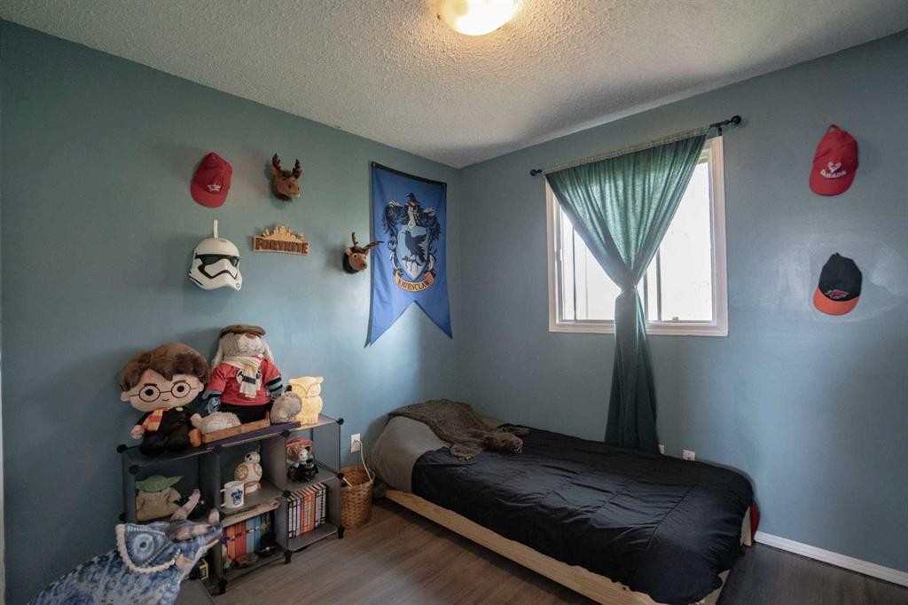 5210 54A Ave, Berwyn, AB - Indoor Photo Showing Bedroom