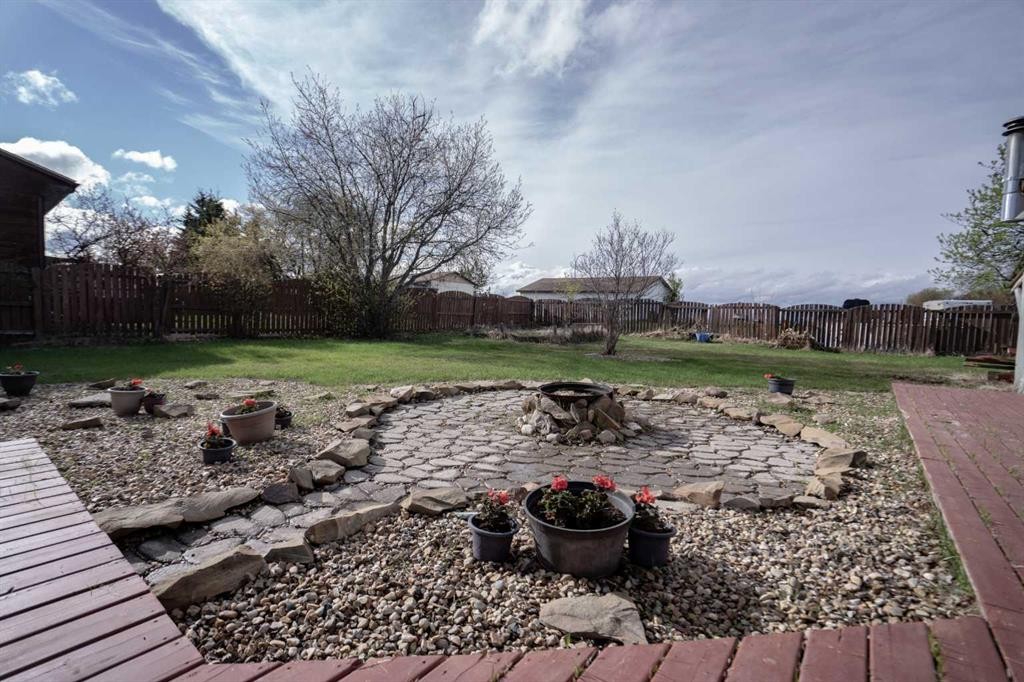 5210 54A Ave, Berwyn, AB - Outdoor