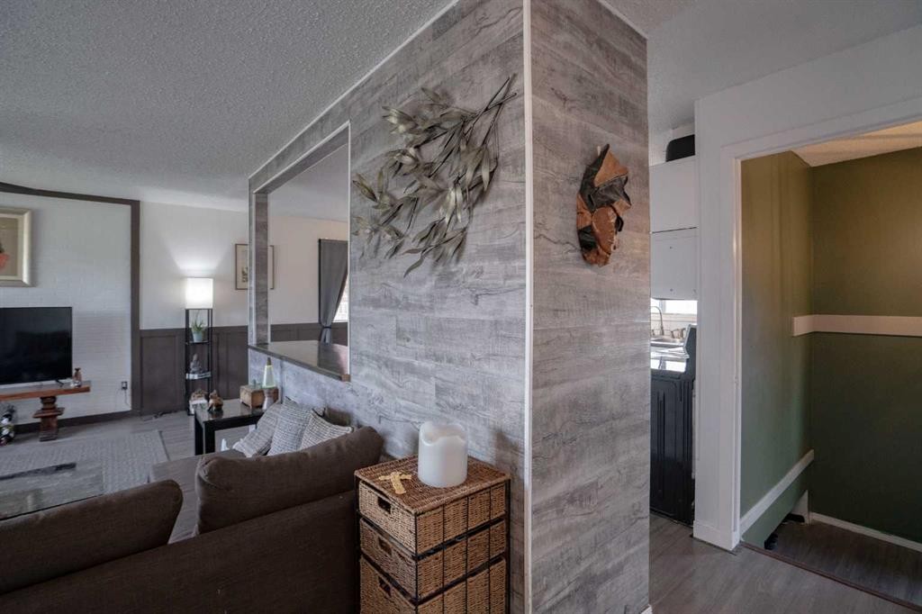 5210 54A Ave, Berwyn, AB - Indoor Photo Showing Other Room