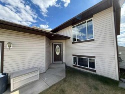 11437 69 Avenue Grande Prairie, AB T8W 0G7