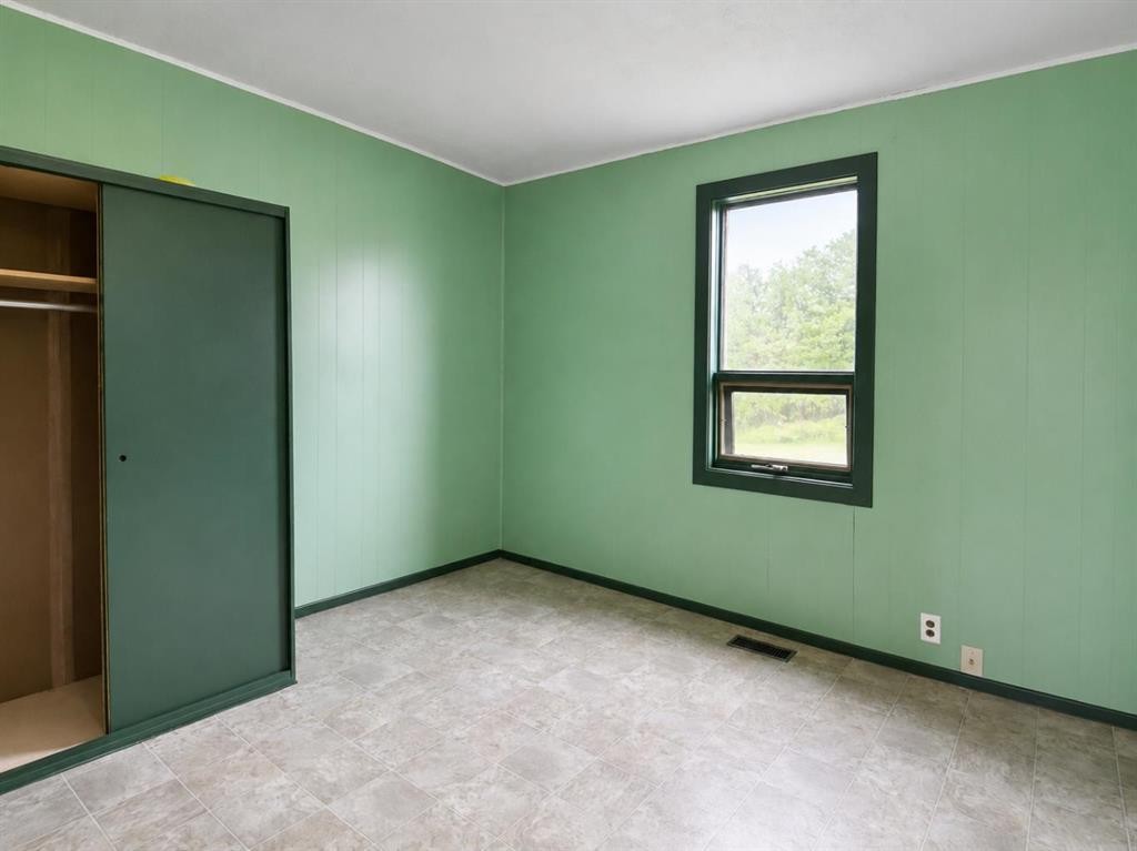 26070 Twp Rd 714, Ridgevalley, AB - Indoor Photo Showing Other Room