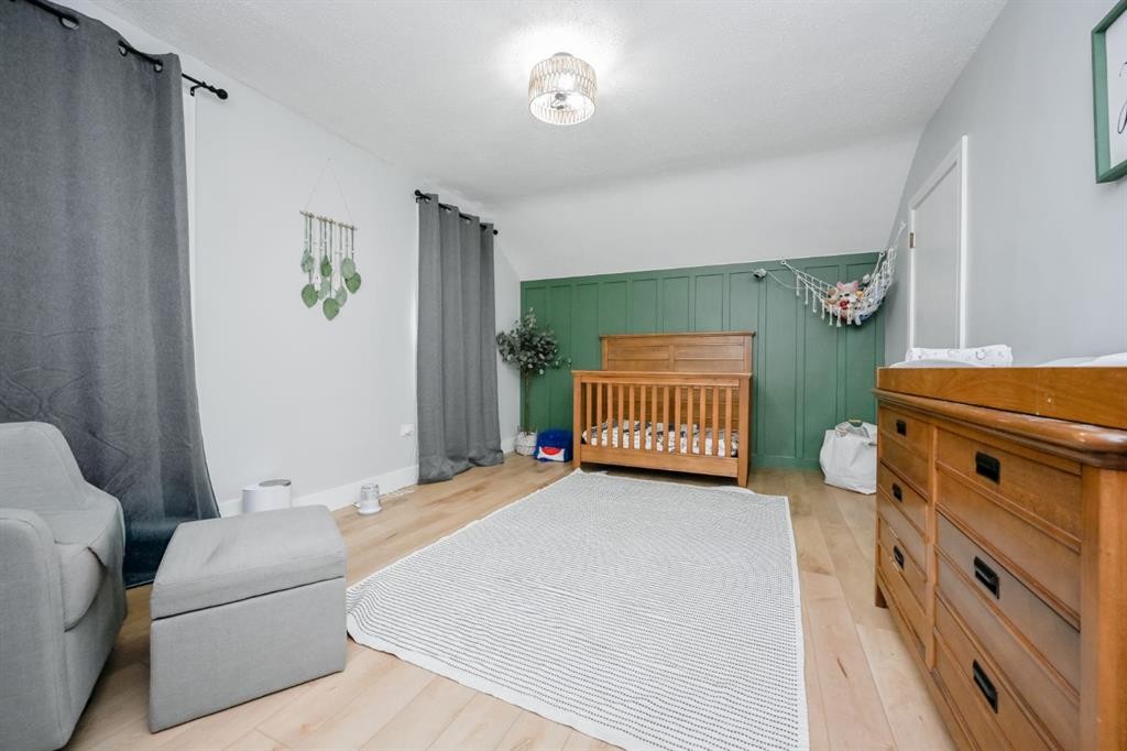 31050 43 Highway, Bezanson, AB - Indoor Photo Showing Bedroom
