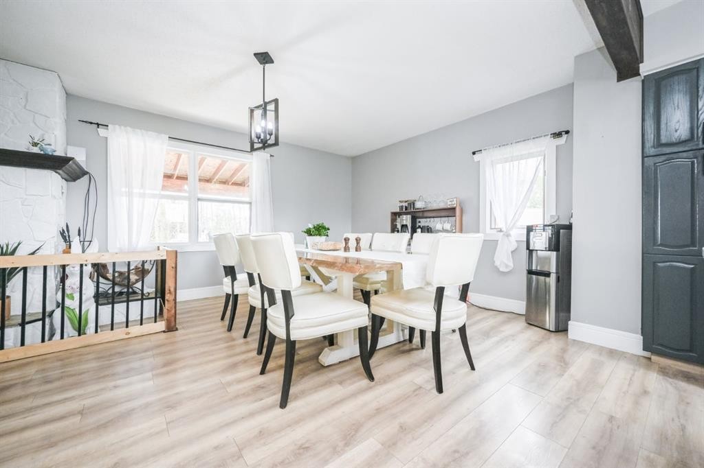 31050 43 Highway, Bezanson, AB - Indoor Photo Showing Dining Room