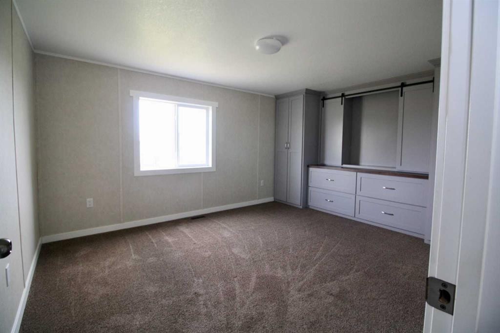 32 Deerglen, High Level, AB - Indoor