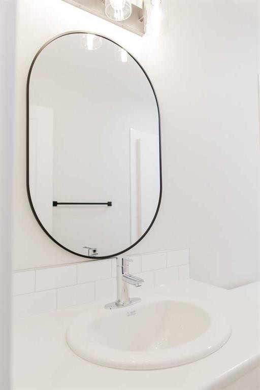 9522 114 Avenue, Clairmont, AB - Indoor Photo Showing Bathroom