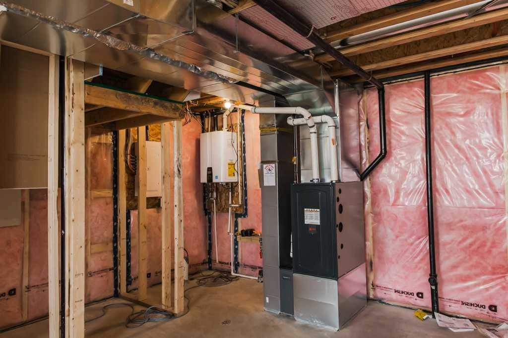 9522 114 Avenue, Clairmont, AB - Indoor Photo Showing Basement